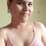 big boobs shaped well in her blouse and nipple pokies